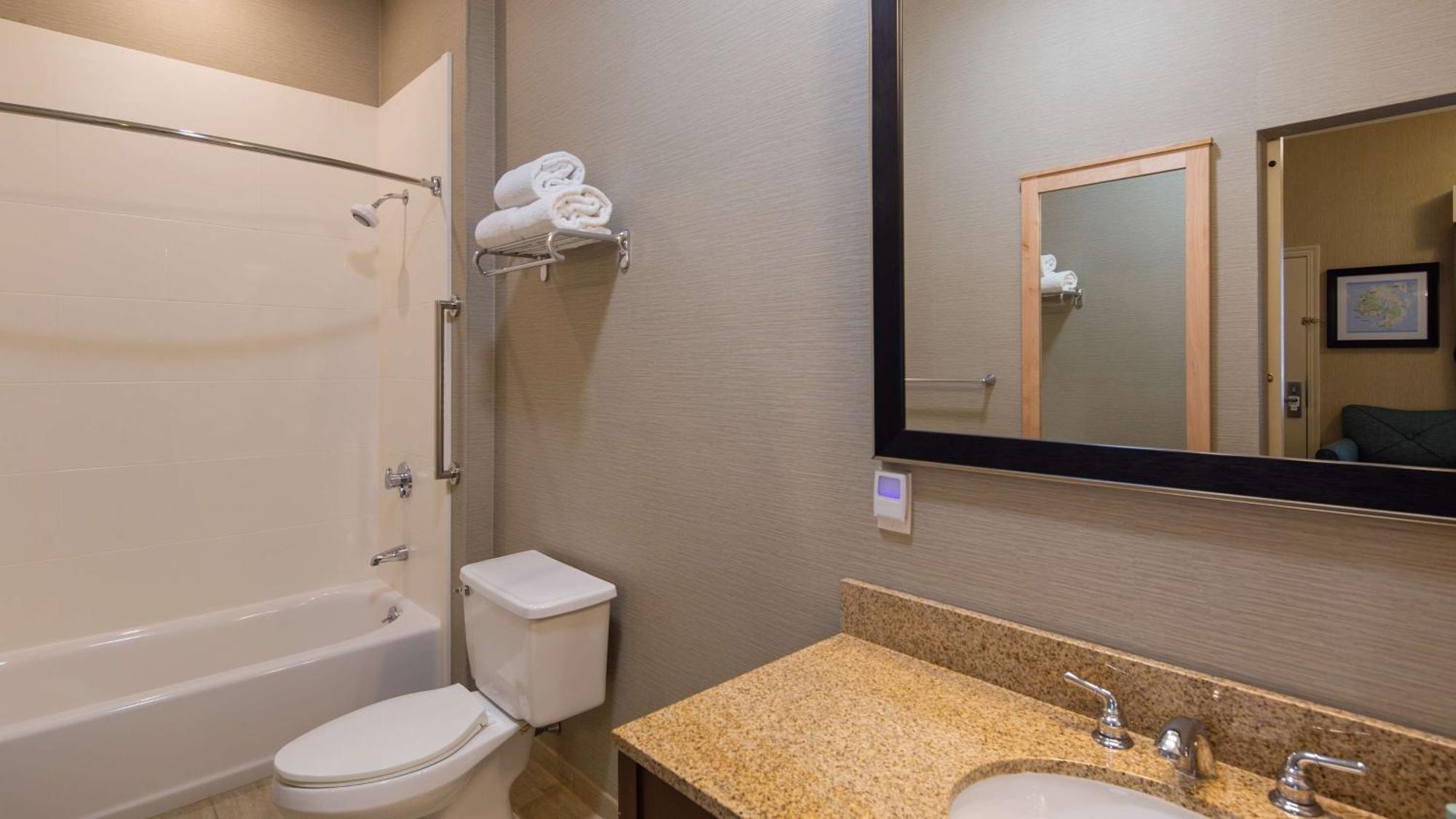 Two-Bedroom Suite Non-Smoking,1276214479:JPEG