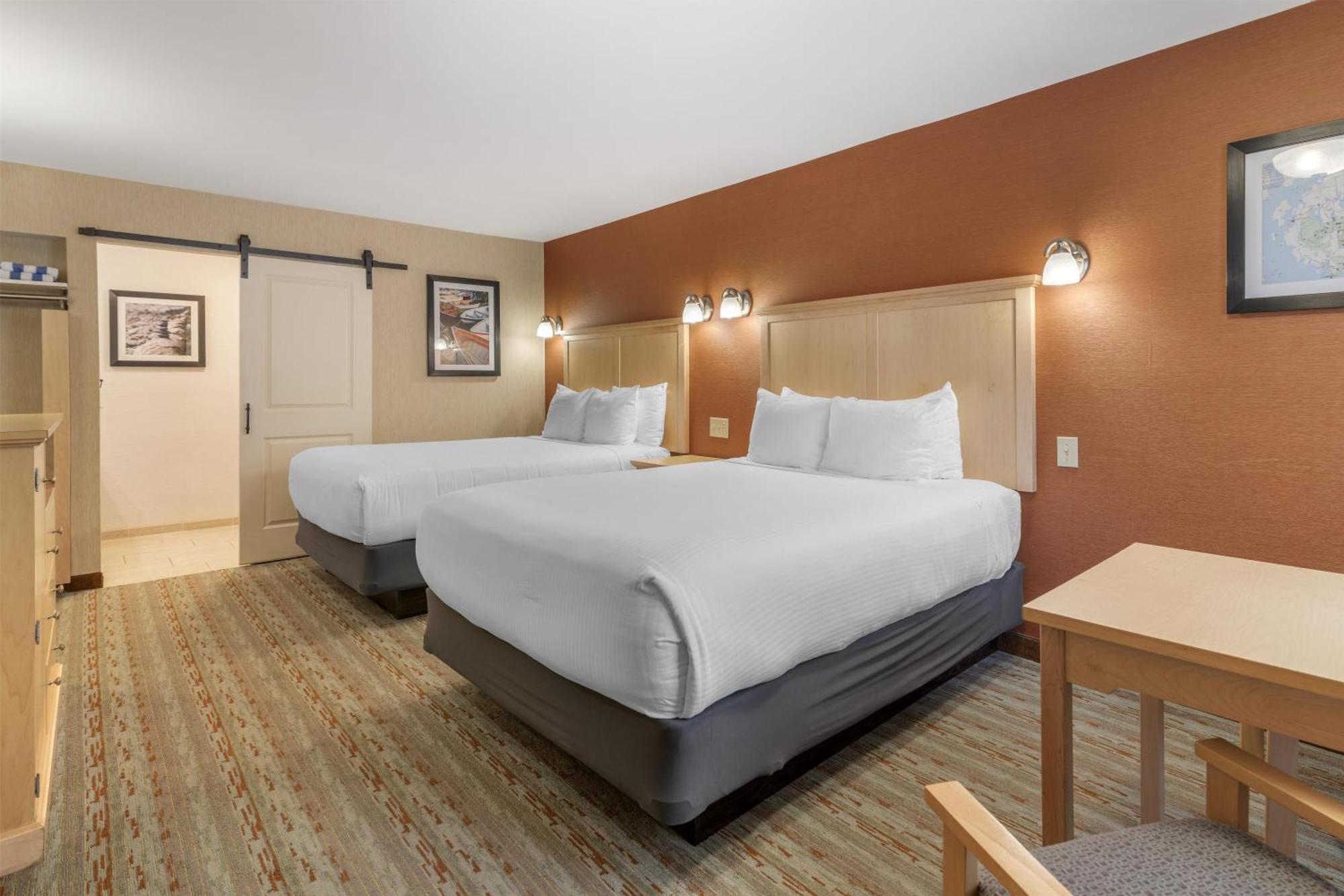 Queen Room with Two Queen Beds - Non Smoking